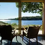 Nyaraló Modern At Hovekilen With Private Færvik